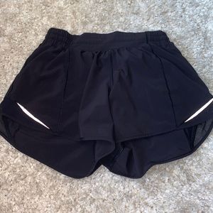4 tall hotty hot lululemon black shorts